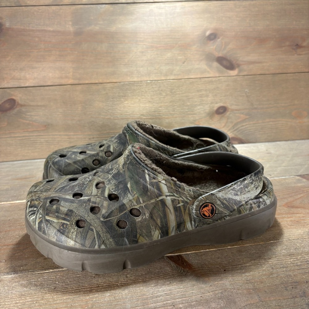 Crocs Realtree Classic womens size 7 shoes Camo Lined Fur Slip On Clogs